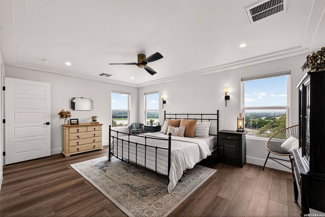 114 MAGNOLIA CIR, Boerne, TX 78006