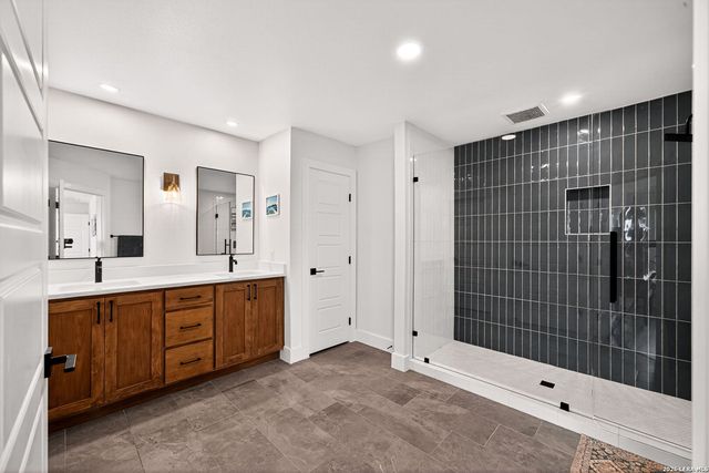 114 MAGNOLIA CIR, Boerne, TX 78006