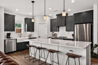 114 MAGNOLIA CIR, Boerne, TX 78006