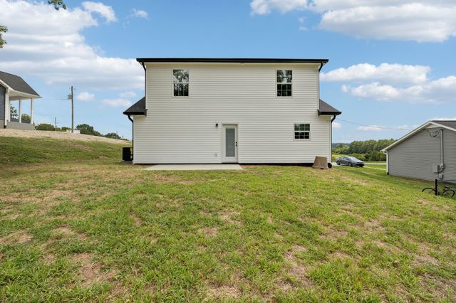 150 Alice Preston Loop, Gordonsville, TN 38563