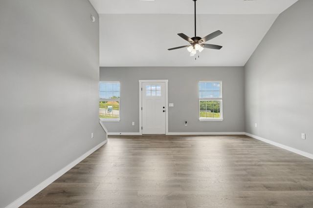 150 Alice Preston Loop, Gordonsville, TN 38563