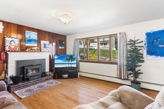 19 Fairlawn Avenue, Middletown, CT 06457