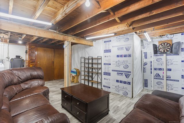 19 Fairlawn Avenue, Middletown, CT 06457