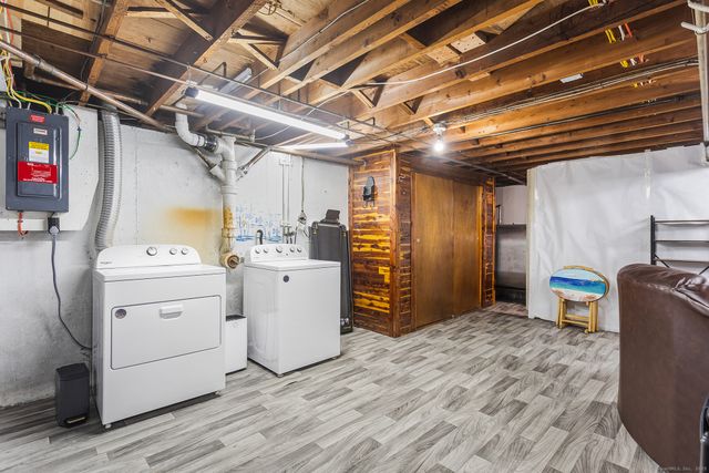 19 Fairlawn Avenue, Middletown, CT 06457