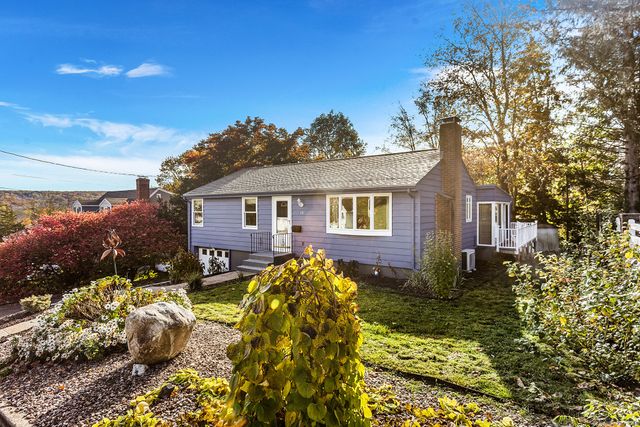 19 Fairlawn Avenue, Middletown, CT 06457