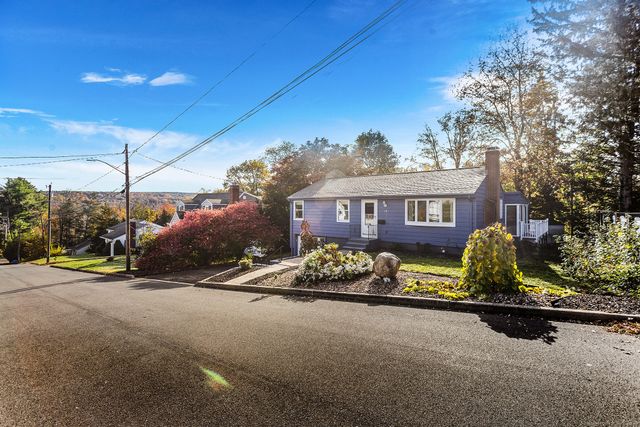 19 Fairlawn Avenue, Middletown, CT 06457