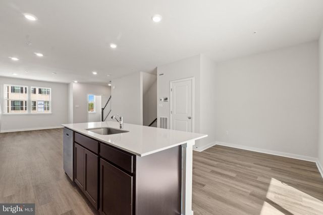 5011 SILVER OAK DR, Rosedale, MD 21237