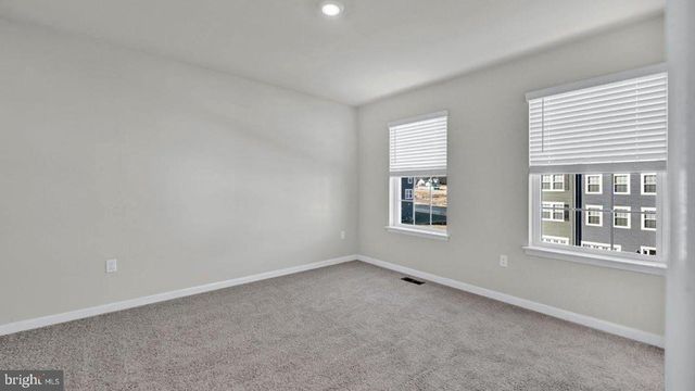 5011 SILVER OAK DR, Rosedale, MD 21237