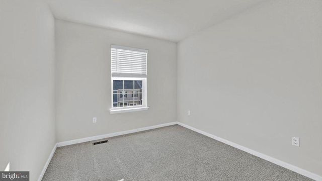 5011 SILVER OAK DR, Rosedale, MD 21237