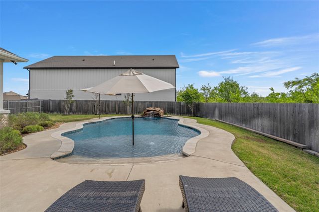 624 Lindsay Lane, Robinson, TX 76706