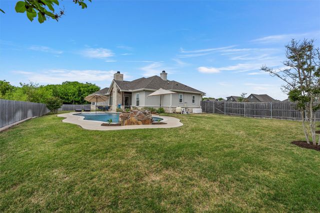 624 Lindsay Lane, Robinson, TX 76706