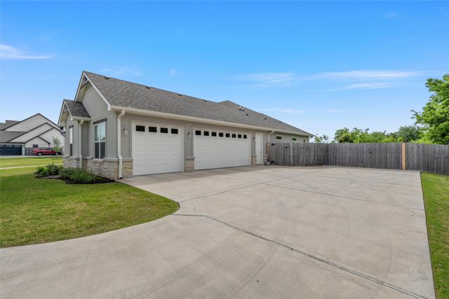 624 Lindsay Lane, Robinson, TX 76706