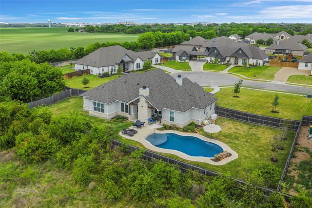 624 Lindsay Lane, Robinson, TX 76706