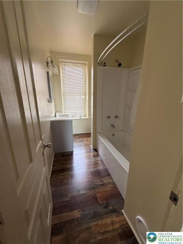 518 Oak Street, Allentown City, PA 18102