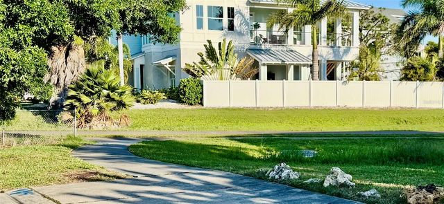 501 PALM AVENUE, Palm Harbor, FL 34683
