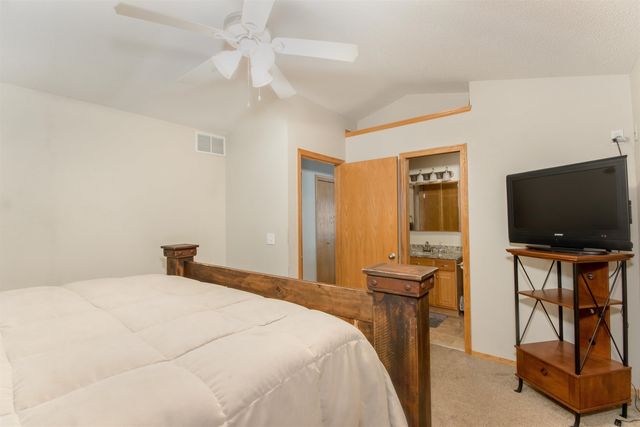 1925 S Chateau St, Wichita, KS 67207