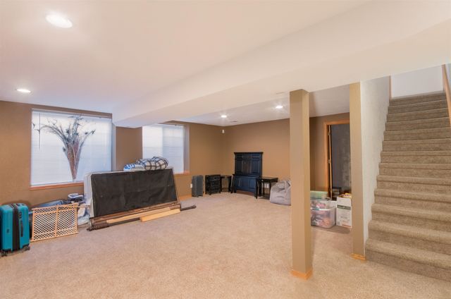 1925 S Chateau St, Wichita, KS 67207