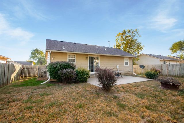 1925 S Chateau St, Wichita, KS 67207