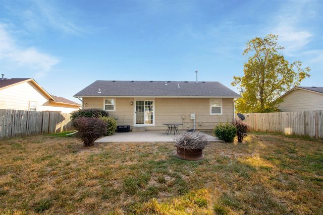 1925 S Chateau St, Wichita, KS 67207