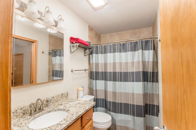 1925 S Chateau St, Wichita, KS 67207