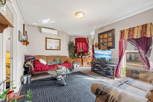 2524 Portland Avenue, Minneapolis, MN 55404