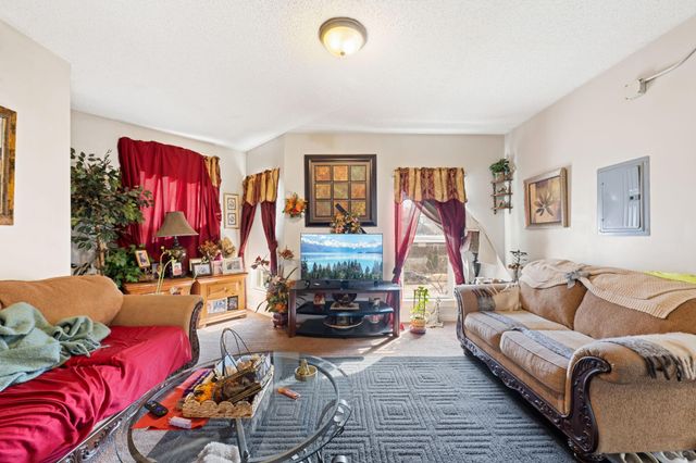 2524 Portland Avenue, Minneapolis, MN 55404