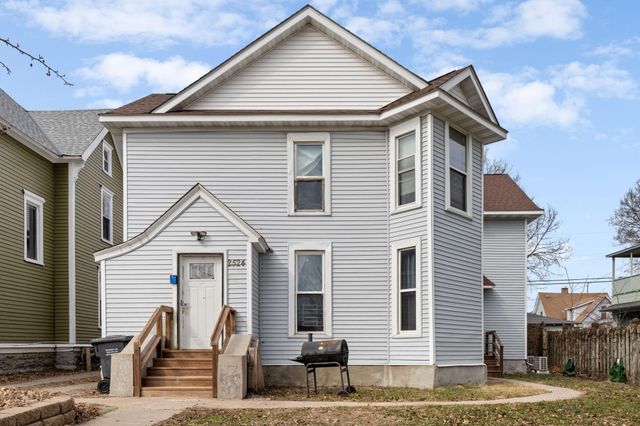 2524 Portland Avenue, Minneapolis, MN 55404
