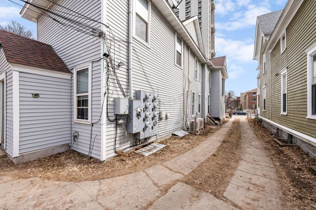 2524 Portland Avenue, Minneapolis, MN 55404