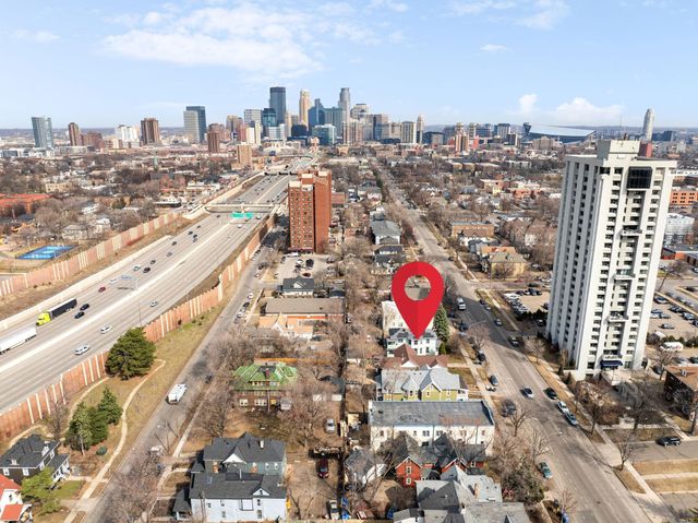 2524 Portland Avenue, Minneapolis, MN 55404