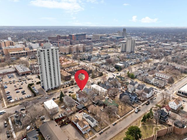 2524 Portland Avenue, Minneapolis, MN 55404