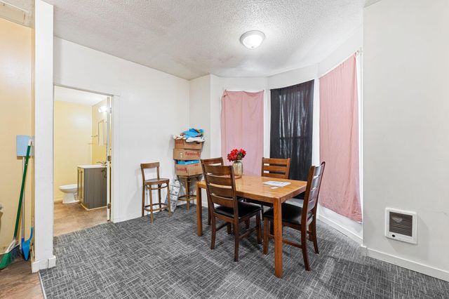 2524 Portland Avenue, Minneapolis, MN 55404