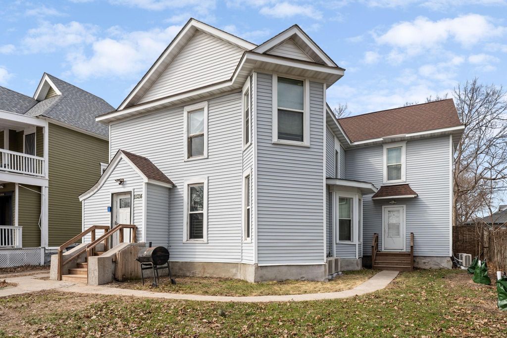 2524 Portland Avenue, Minneapolis, MN 55404