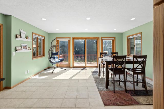 620 12th Street N, Moorhead, MN 56560