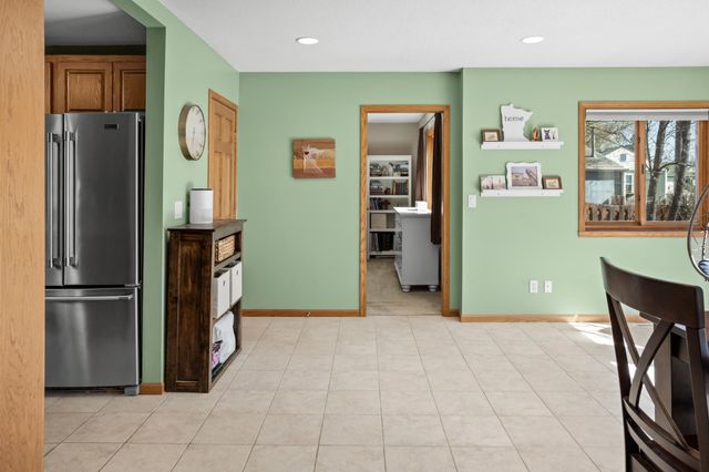 620 12th Street N, Moorhead, MN 56560