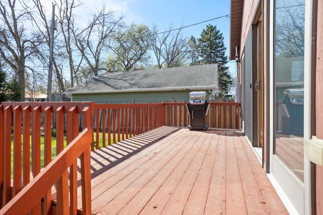 620 12th Street N, Moorhead, MN 56560