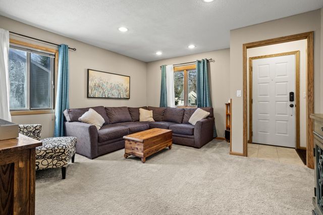 620 12th Street N, Moorhead, MN 56560