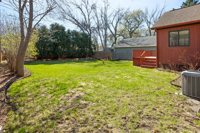 620 12th Street N, Moorhead, MN 56560