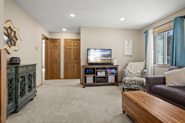 620 12th Street N, Moorhead, MN 56560
