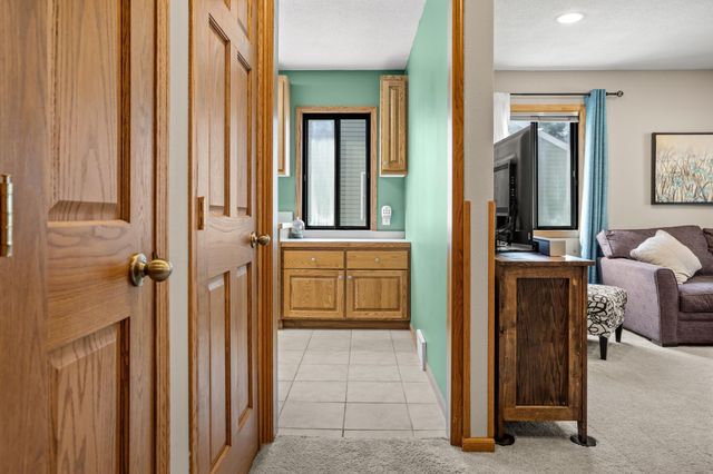 620 12th Street N, Moorhead, MN 56560