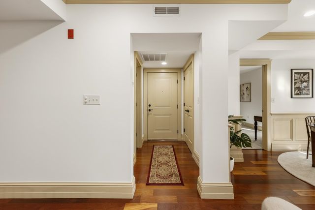 66 State St Unit 202, Portsmouth, NH 03801