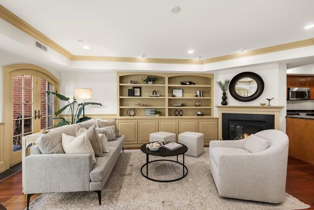 66 State St Unit 202, Portsmouth, NH 03801