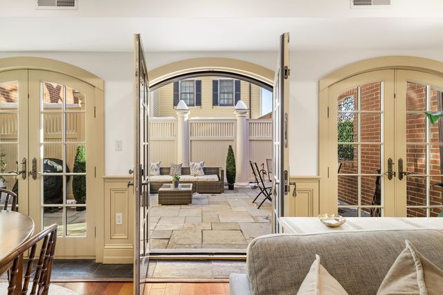 66 State St Unit 202, Portsmouth, NH 03801