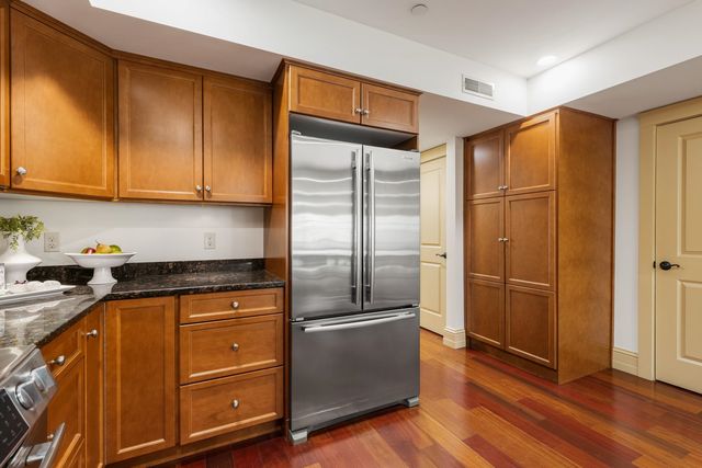 66 State St Unit 202, Portsmouth, NH 03801