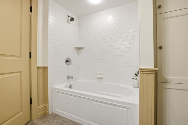 66 State St Unit 202, Portsmouth, NH 03801