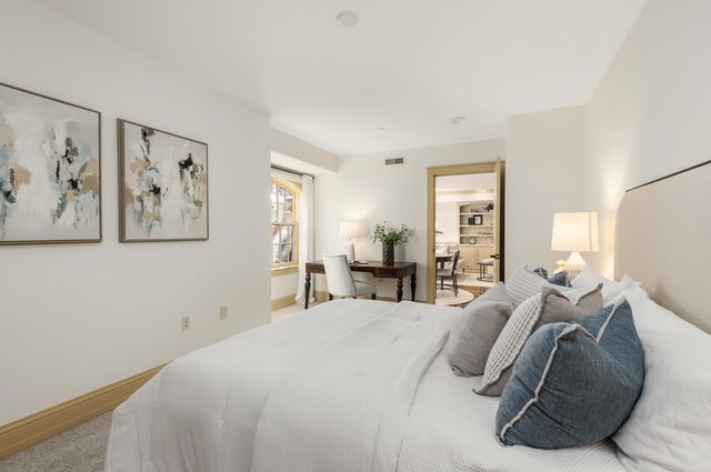 66 State St Unit 202, Portsmouth, NH 03801