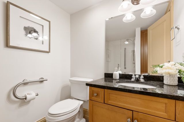 66 State St Unit 202, Portsmouth, NH 03801