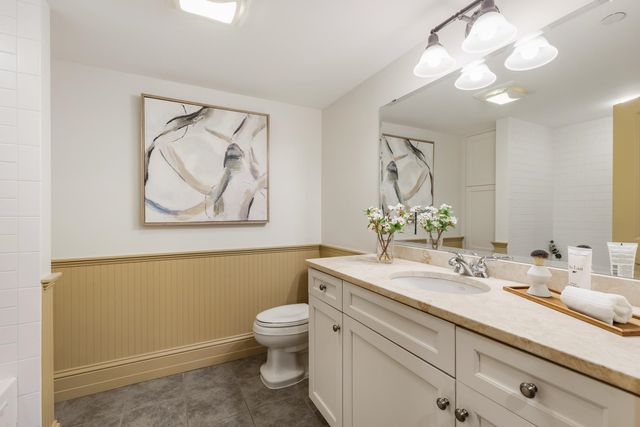 66 State St Unit 202, Portsmouth, NH 03801