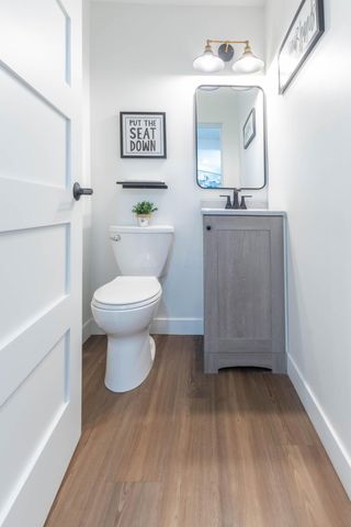 121 E High Street, London, OH 43140