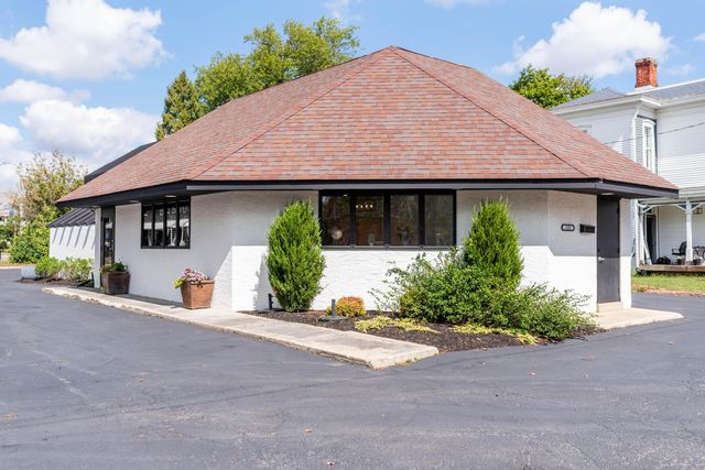 121 E High Street, London, OH 43140