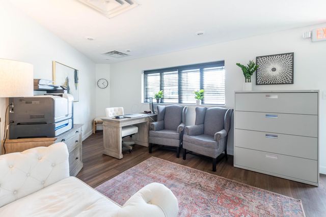 121 E High Street, London, OH 43140